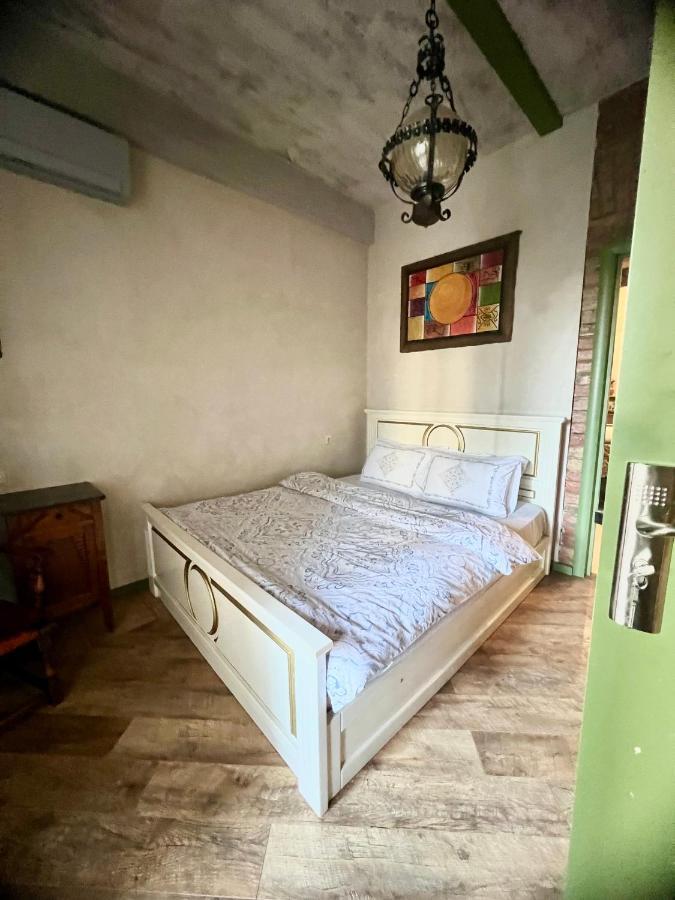 T2&T3 Apartments Levanto 第比利斯 外观 照片