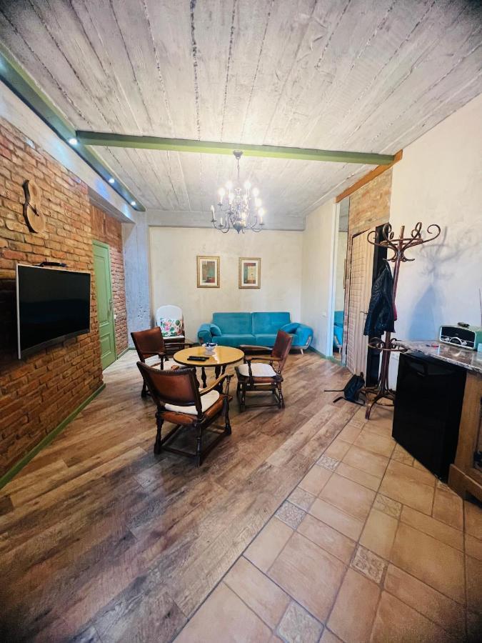 T2&T3 Apartments Levanto 第比利斯 外观 照片