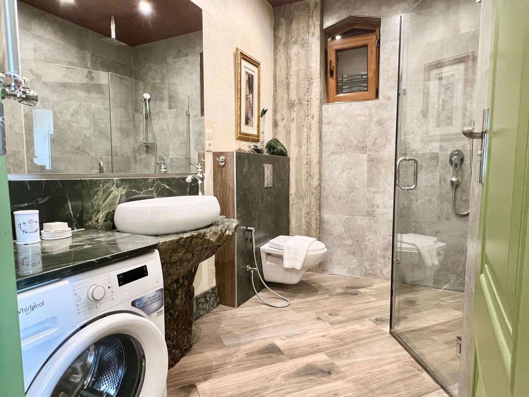 T2&T3 Apartments Levanto 第比利斯 外观 照片